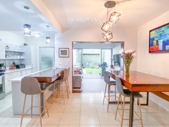 Se Vende Casa 2 Habitaciones + Dormitorio De Servicio En Condominio Barlovento Ii Nja1122