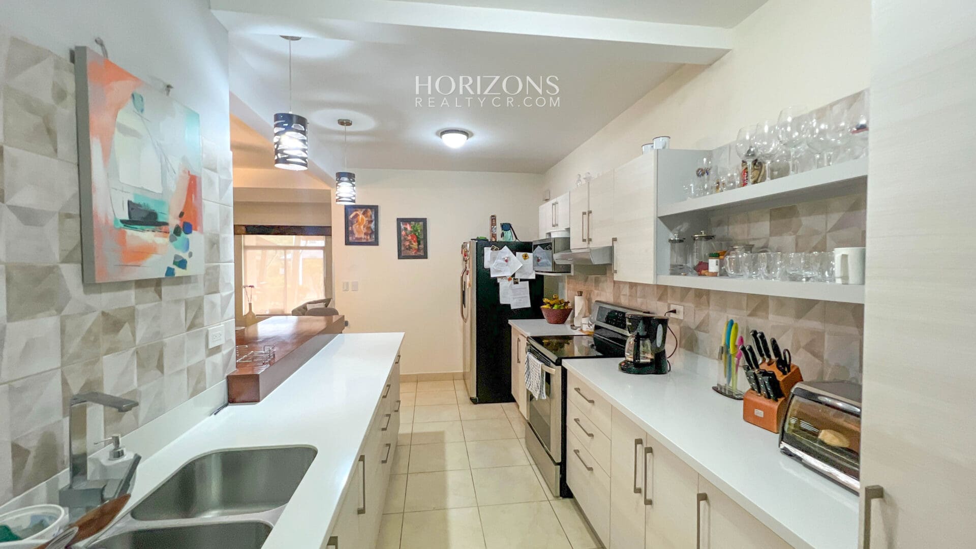 Se Vende Casa 2 Habitaciones + Dormitorio de Servicio En Condominio Barlovento II nja1122