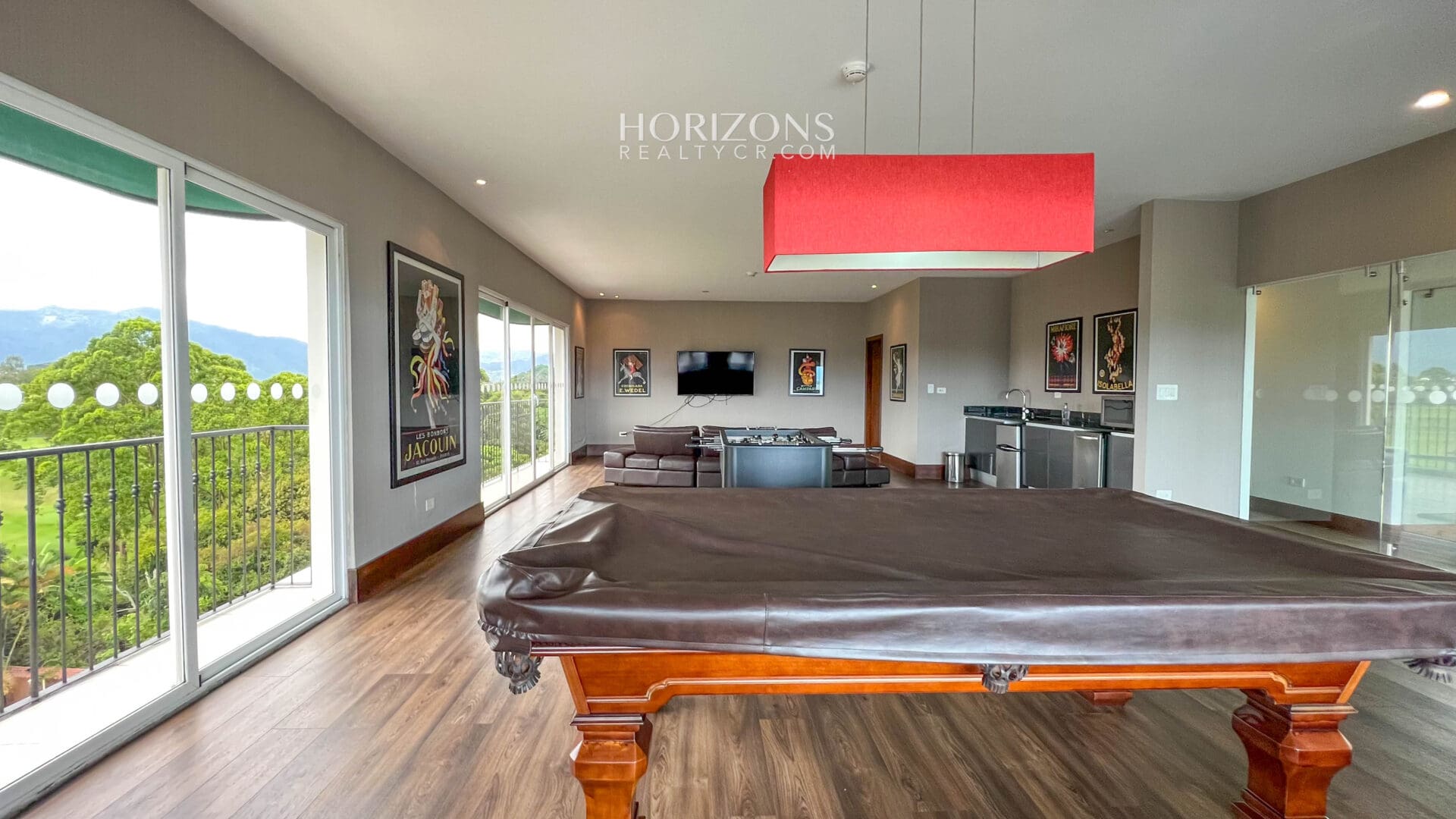 Se Vende Apartamento en Condominio Monte Real Guayabos Curridabat 2 Habitaciones 2 Baños 2 Estacionamientos nja1129