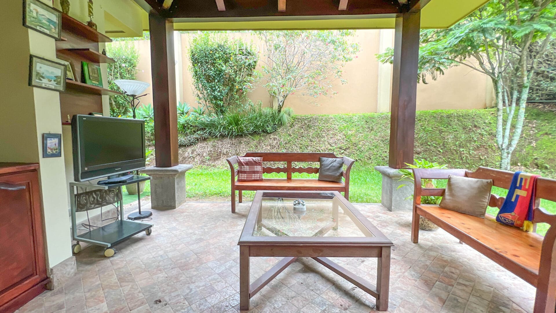 Casa en Condominio Hacienda Gregal Curridabat de 4 Habitaciones  nja1130