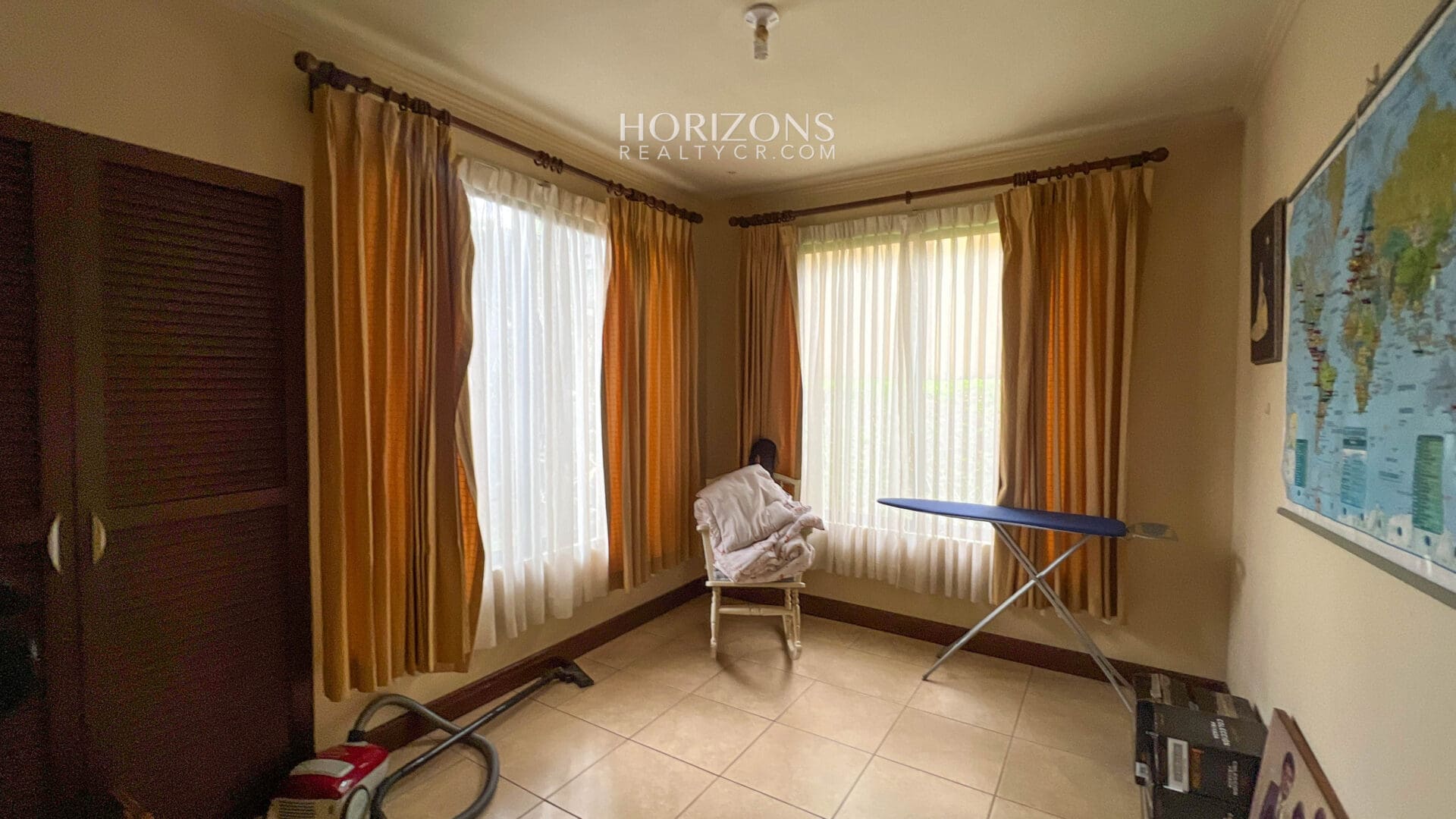 Casa en Condominio Hacienda Gregal Curridabat de 4 Habitaciones  nja1130