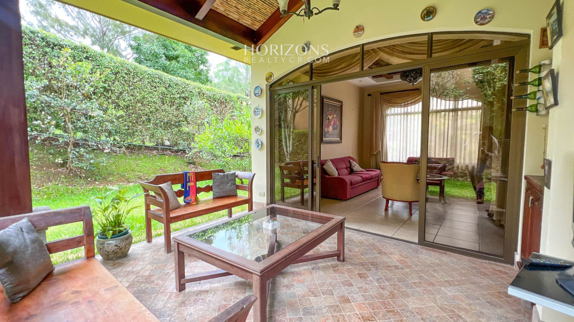 Casa en Condominio Hacienda Gregal Curridabat de 4 Habitaciones  nja1130
