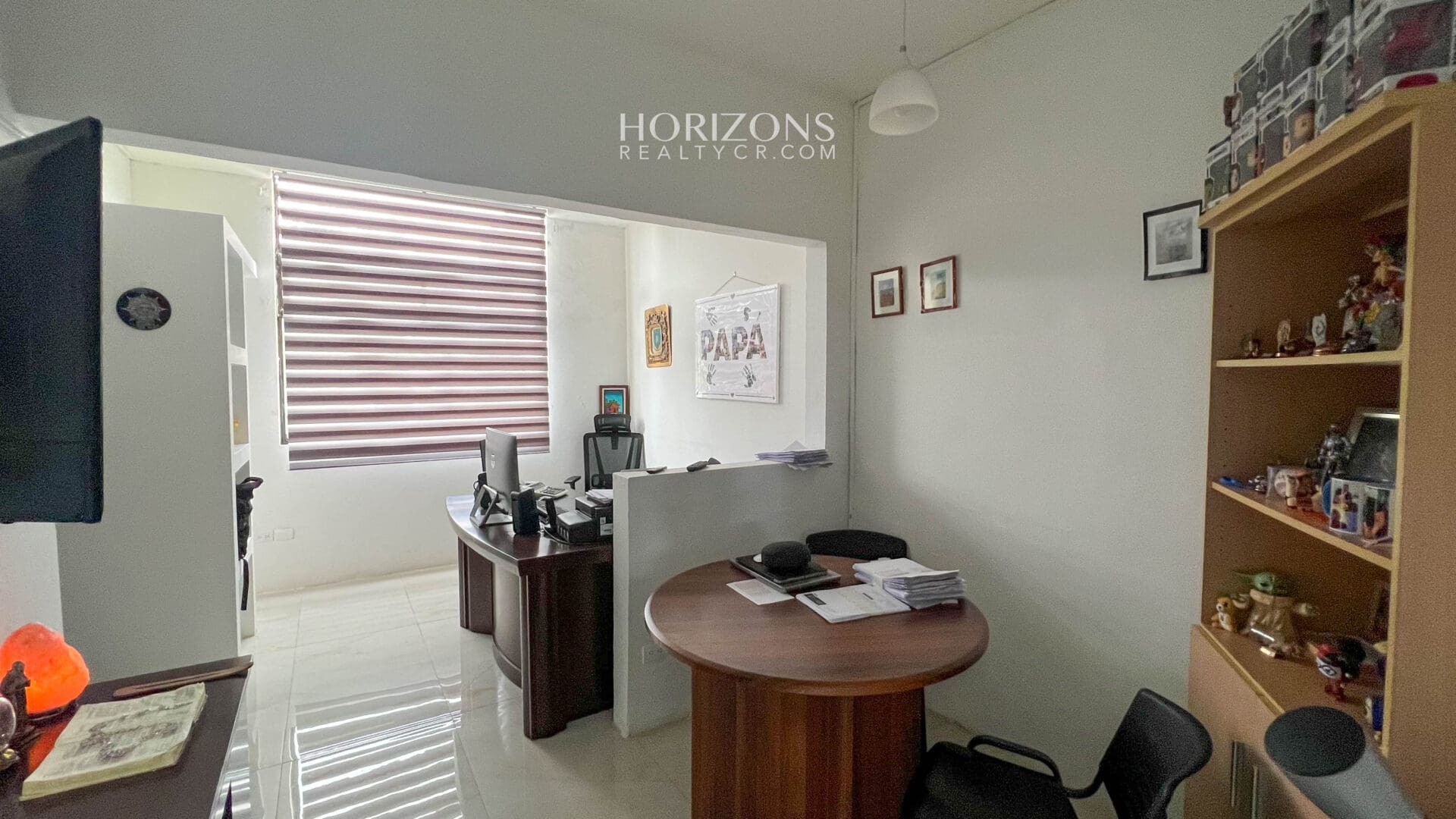 Se Vende Casa Independiente en Urb. Monserrat de 4 Habitaciones más Oficina / nja1135