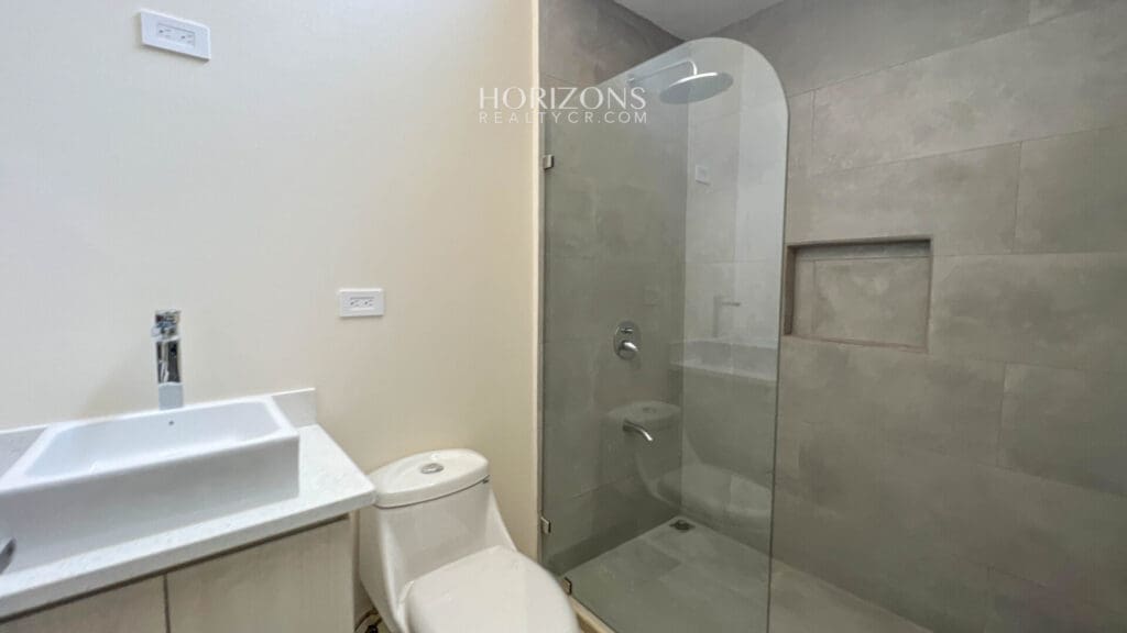 Estrene Casa Nueva Con Acabados de Lujo en Condominio Distrito San Juan nja1137