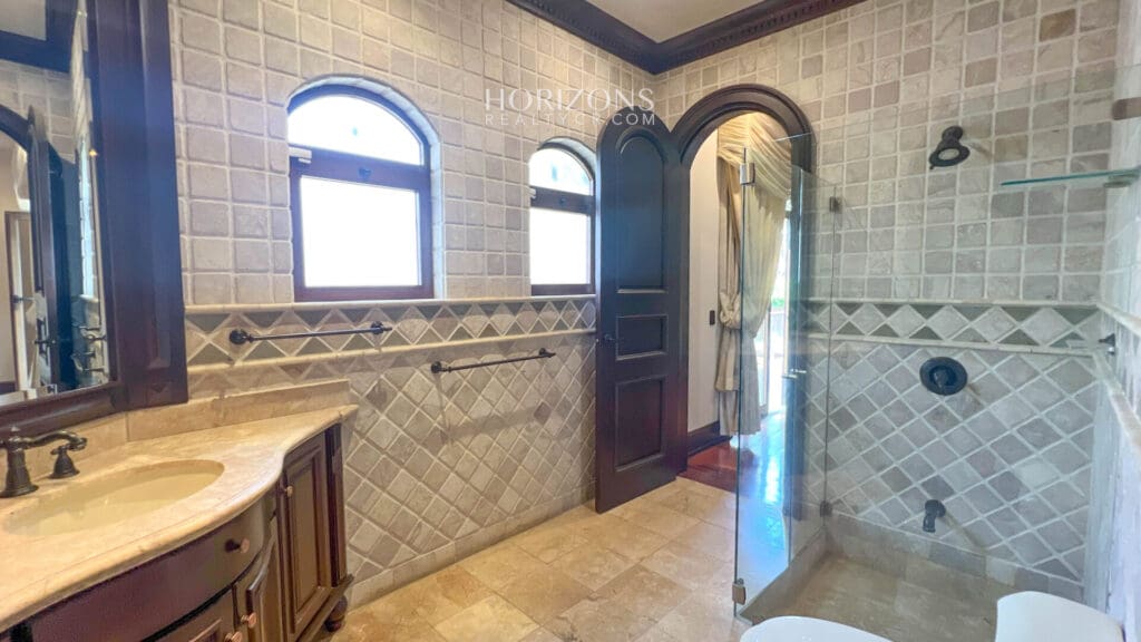 Exclusiva Casa de Lujo en Bosques de Altamonte / Elegancia Tranquilidad y Vistas al Valle  nja1121