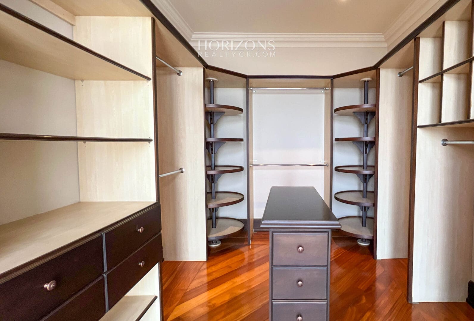 Exclusiva Casa de Lujo en Bosques de Altamonte / Elegancia Tranquilidad y Vistas al Valle  nja1121