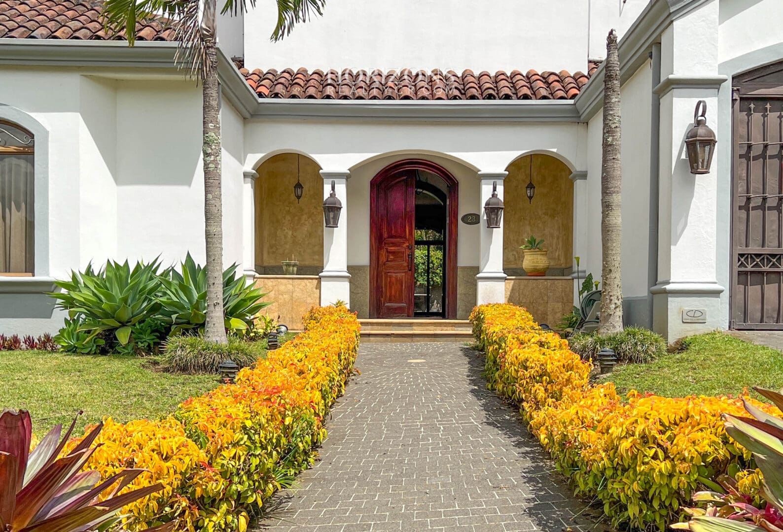 Exclusiva Casa de Lujo en Bosques de Altamonte / Elegancia Tranquilidad y Vistas al Valle  nja1121