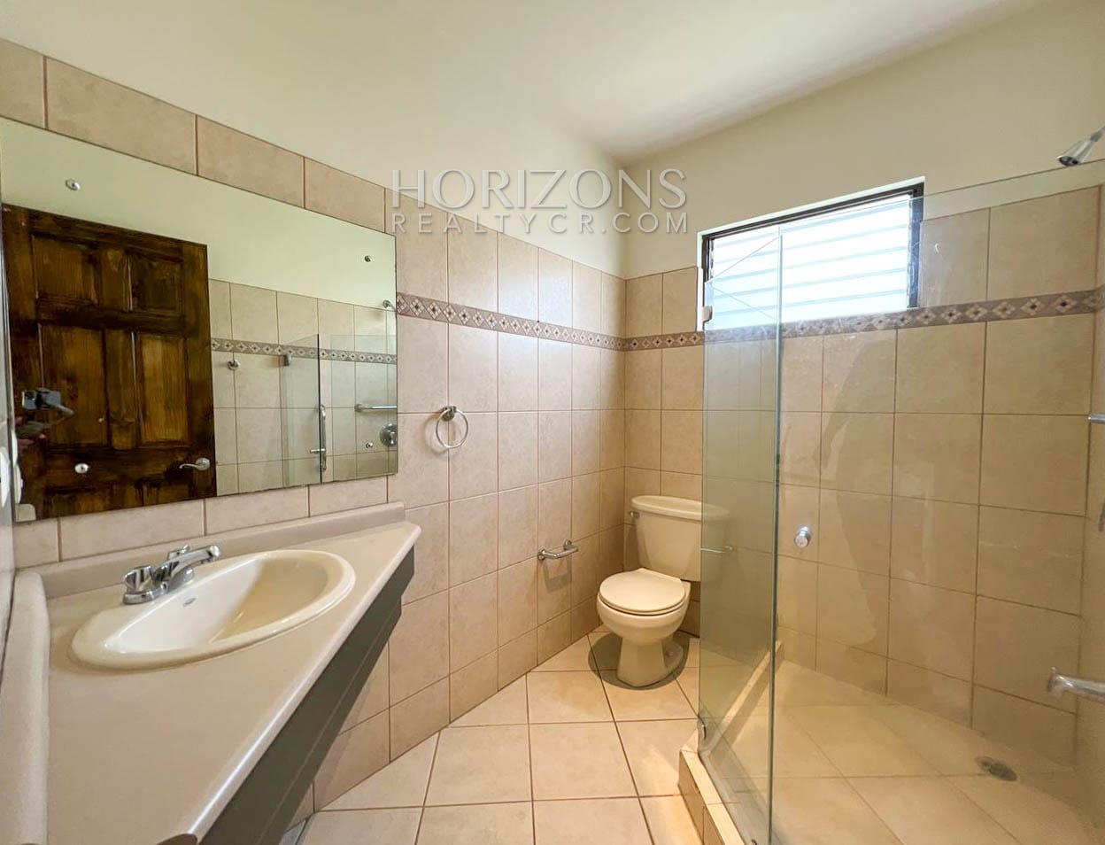 VENTA DE CASA DE 1 NIVEL 500.36M2 EN CONDOMINIO SANTA ANA njv119
