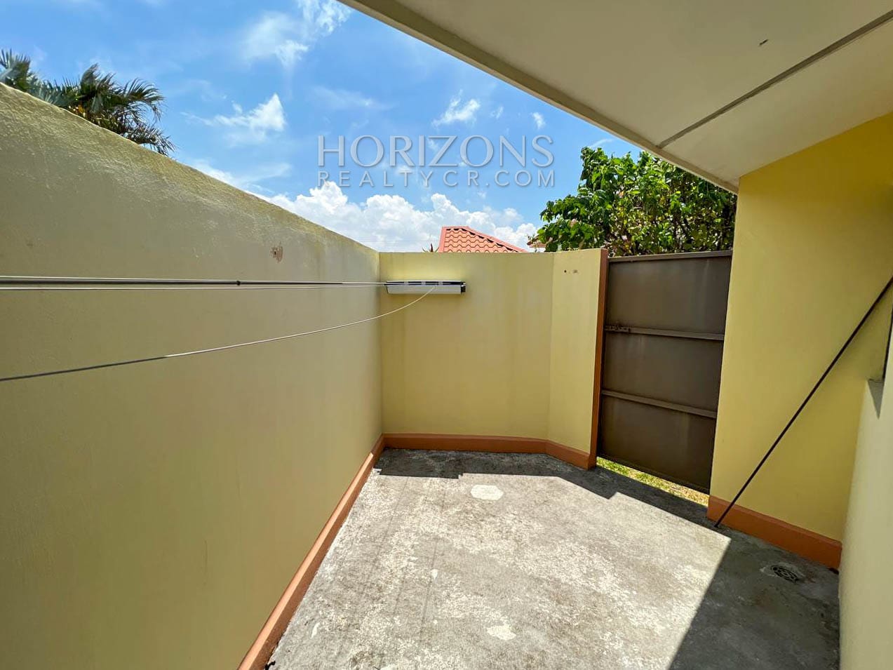 VENTA DE CASA DE 1 NIVEL 500.36M2 EN CONDOMINIO SANTA ANA njv119