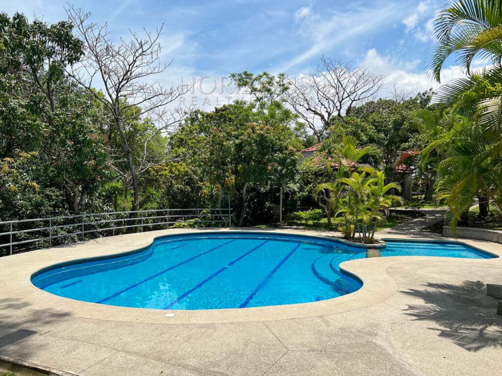 VENTA DE CASA DE 1 NIVEL 500.36M2 EN CONDOMINIO SANTA ANA njv119