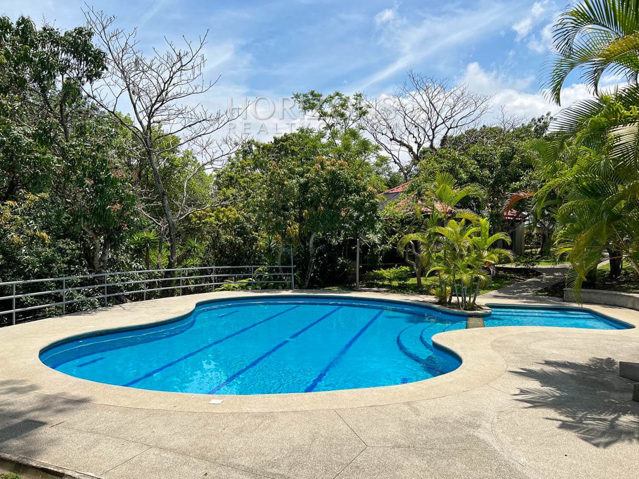VENTA DE CASA DE 1 NIVEL 500.36M2 EN CONDOMINIO SANTA ANA njv119