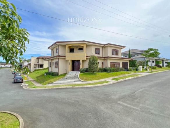 Residencia De Lujo En Venta En Condominio Tierras Del Este Curridabat Noj981