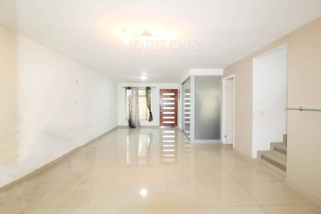 Se Vende Casa Con Patio En Concepcion 4 Habitaciones + Sala tv noj974