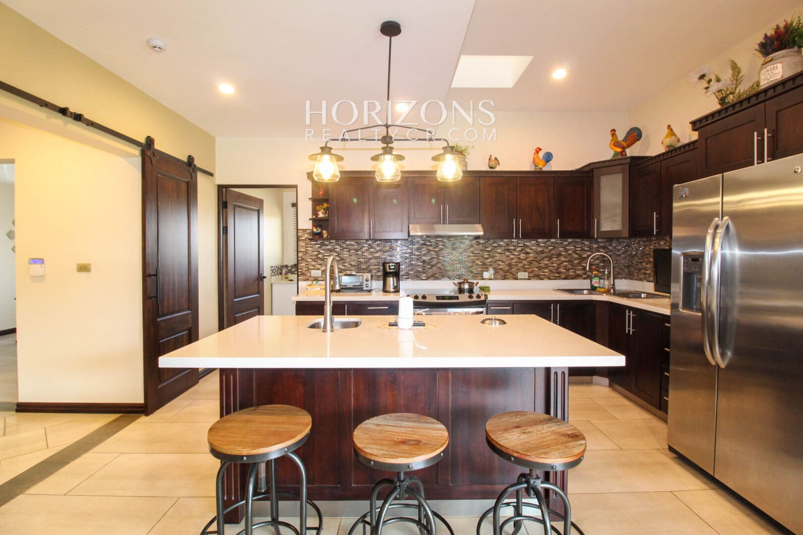 Residencia de Lujo en Venta en Condominio Tierras del Este Curridabat noj981