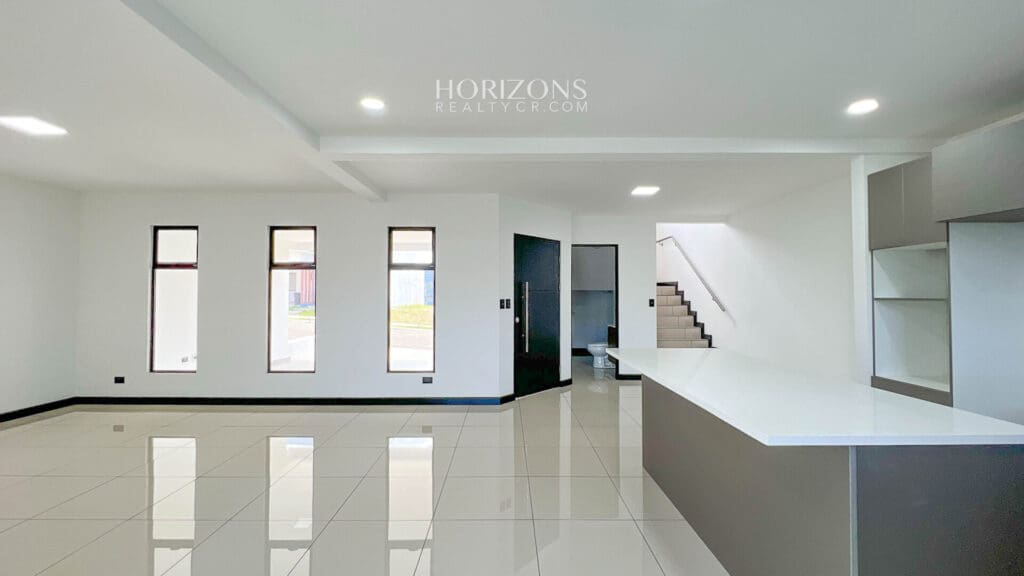 ¡Estrene Casa! Con Hermosas Vistas a las Motañas En Condominio Distrito San Juan  nja1139