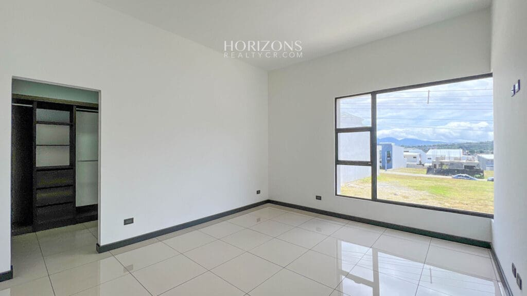 ¡Estrene Casa! Con Hermosas Vistas a las Motañas En Condominio Distrito San Juan  nja1139