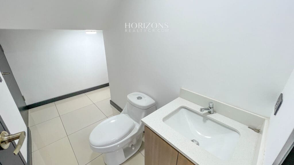 ¡Estrene Casa! Con Hermosas Vistas a las Motañas En Condominio Distrito San Juan  nja1139