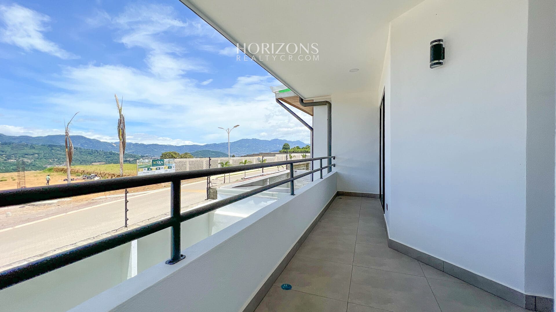 ¡Estrene Casa! Con Hermosas Vistas a las Motañas En Condominio Distrito San Juan  nja1139