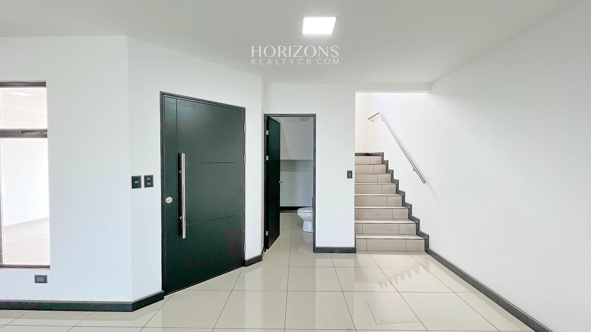 ¡Estrene Casa! Con Hermosas Vistas a las Motañas En Condominio Distrito San Juan  nja1139