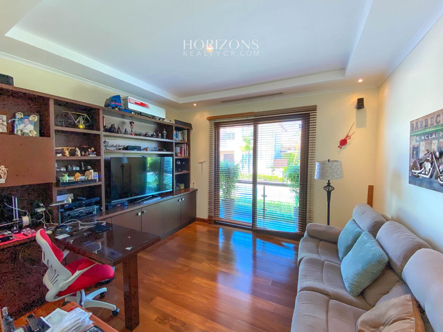 ¡En Venta! Casa de una Planta en Condominio Bosques del Rio Santa Ana nja1141