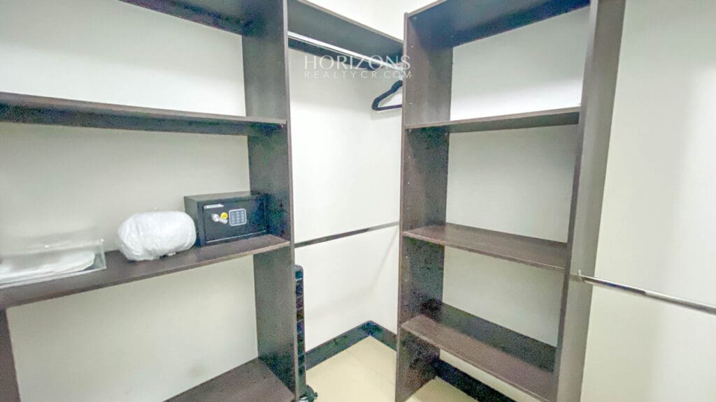 Barrio Dent! Alquiler Apartamento Full Amueblado en Condominio noj1080