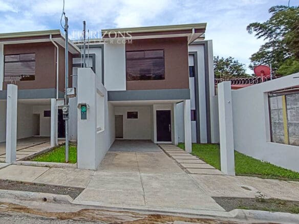 Casa Nueva En La Guácima Alajuela 3 Habitaciones Amplio Patio Njr66