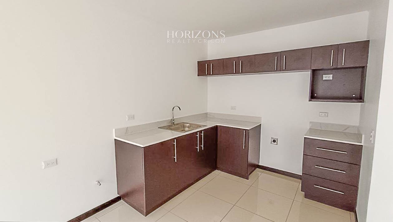 Casa Nueva en La Guácima Alajuela 3 Habitaciones Amplio Patio njr66