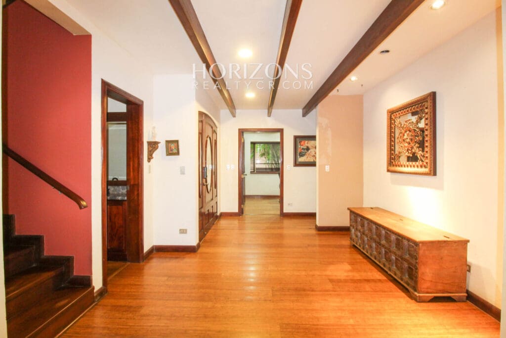 Se Alquila Casa Amueblada En Curridabat 4 Habitaciones + Oficina noj994