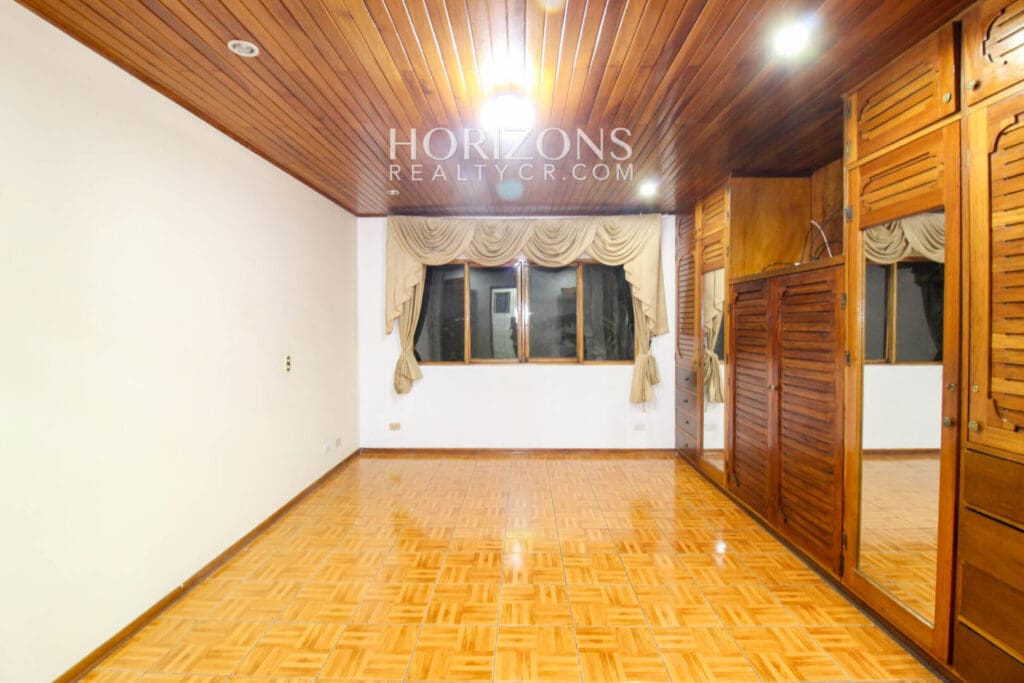 Se Alquila Casa En Los Yoses 3 Habitaciones + Oficina noj997