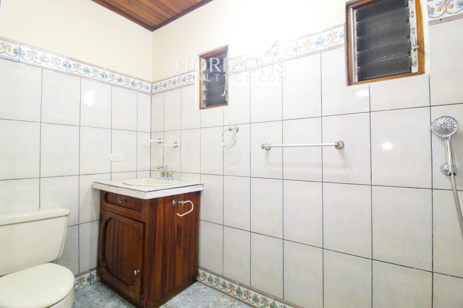 Se Alquila Casa En Los Yoses 3 Habitaciones + Oficina noj997