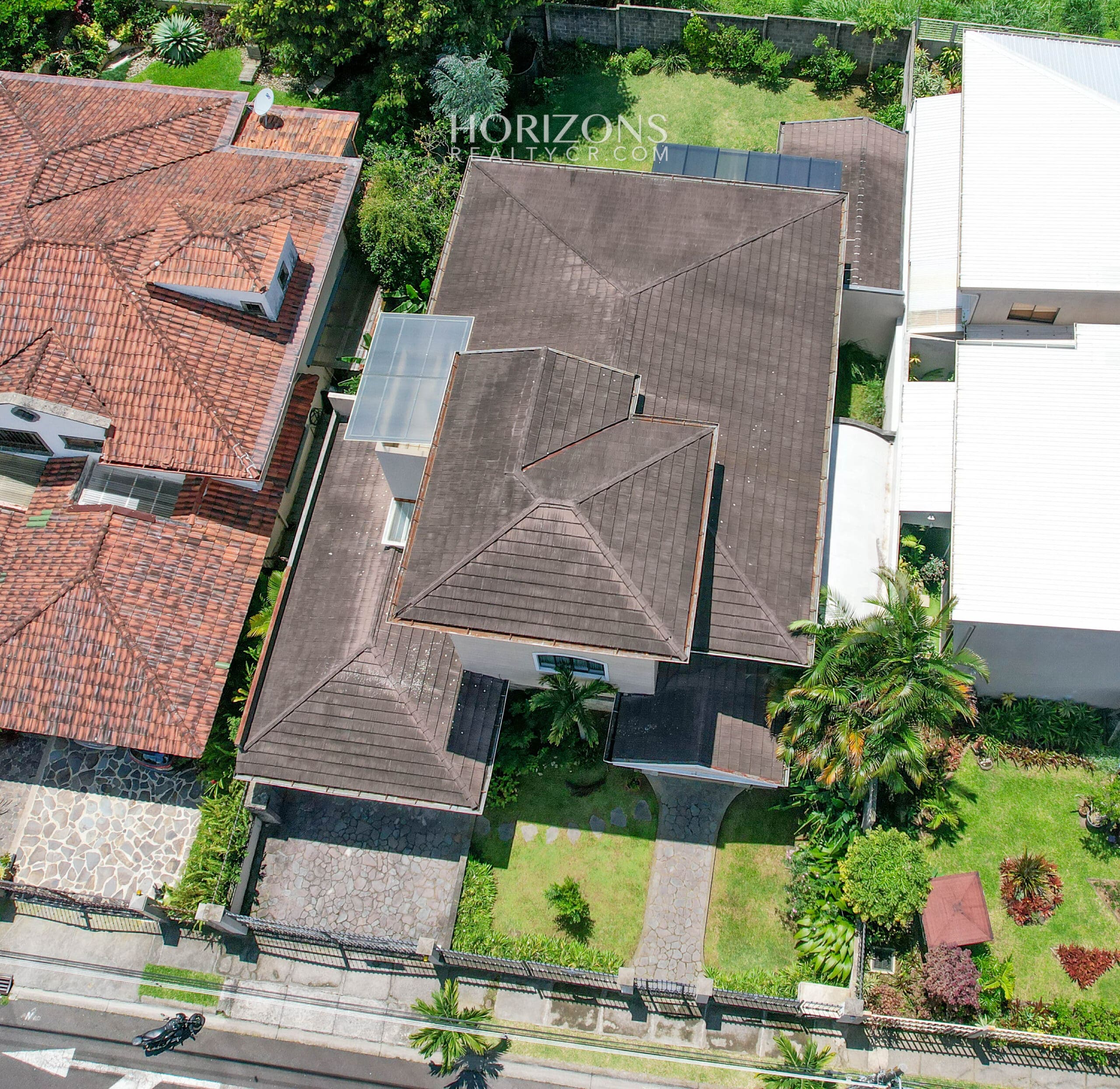 Casa en Venta ubicada en Residencial Altamonte Curridabat 4 Dormitorios nja1149