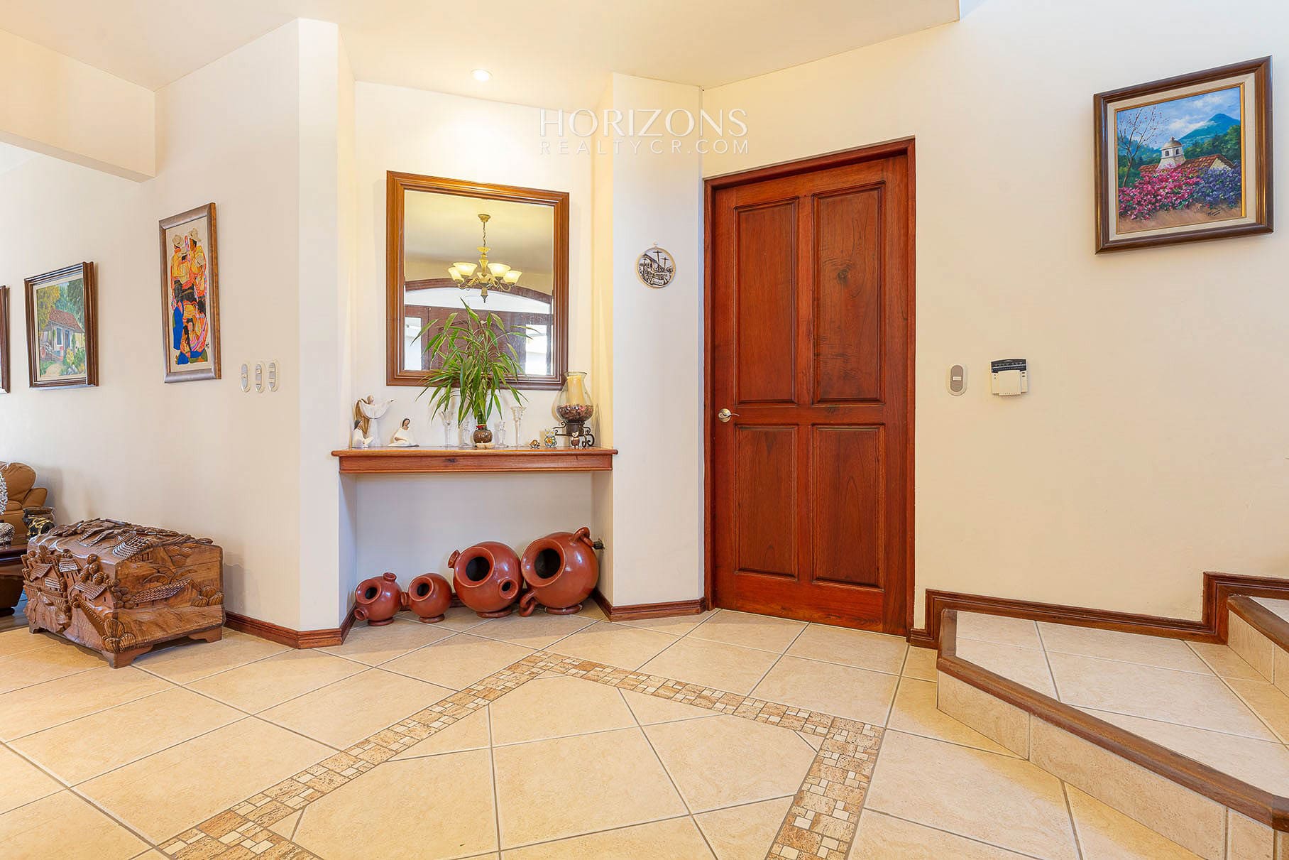Casa en Residencial Altamonte Curridabat 4 Dormitorios y Oficina Amplias Areas Verdes nja1140