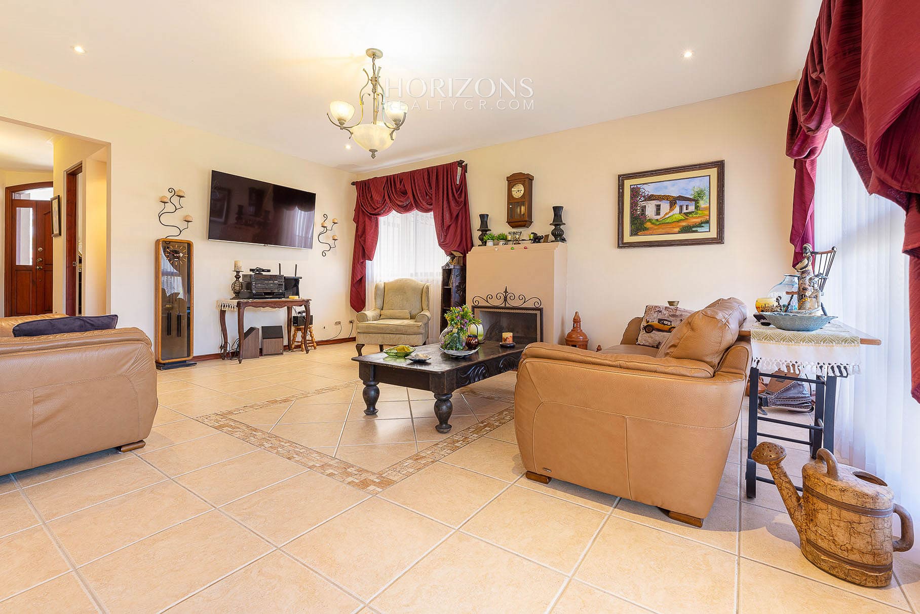 Casa en Residencial Altamonte Curridabat 4 Dormitorios y Oficina Amplias Areas Verdes nja1140