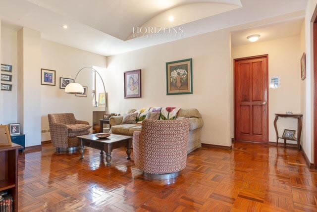 Casa en Residencial Altamonte Curridabat 4 Dormitorios y Oficina Amplias Areas Verdes nja1140