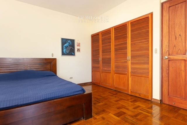 Casa en Residencial Altamonte Curridabat 4 Dormitorios y Oficina Amplias Areas Verdes nja1140