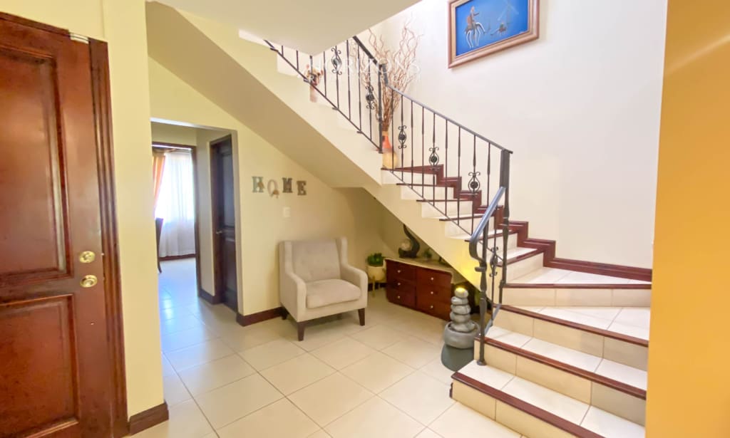 Se Vende Casa En Residencial Loma Verde Curridabat 3 Habitaciones 3 Parqueos nja1144