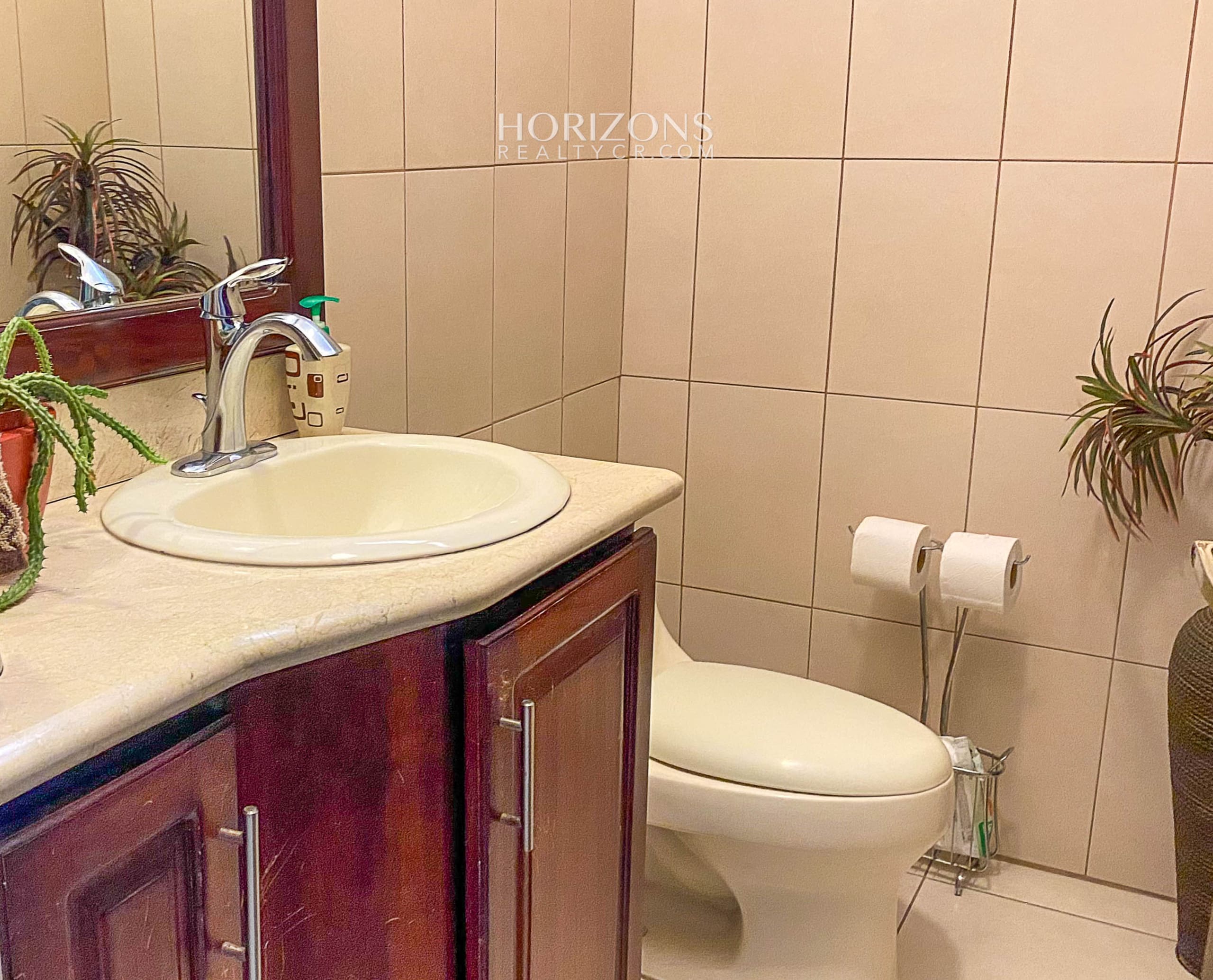 Se Vende Casa En Residencial Loma Verde Curridabat 3 Habitaciones 3 Parqueos nja1144