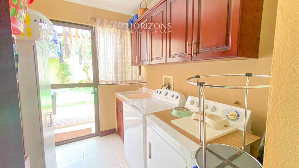Se Vende Casa En Residencial Loma Verde Curridabat 3 Habitaciones 3 Parqueos nja1144