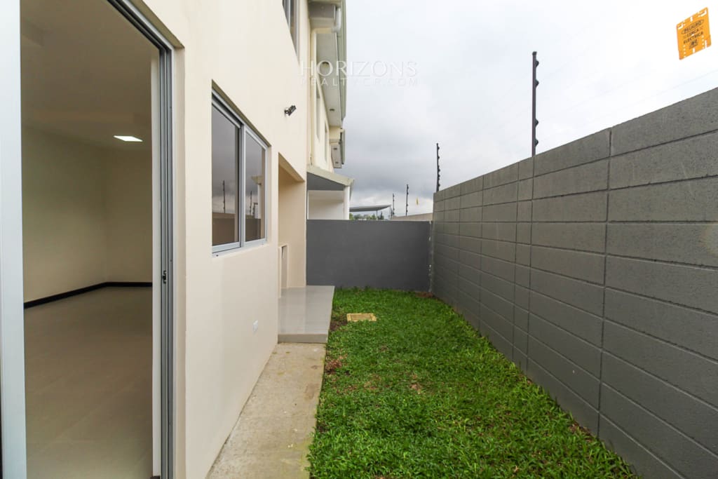 ¡En venta! Casa nueva en Condominio La Floresta / Tres Ríos nja1146