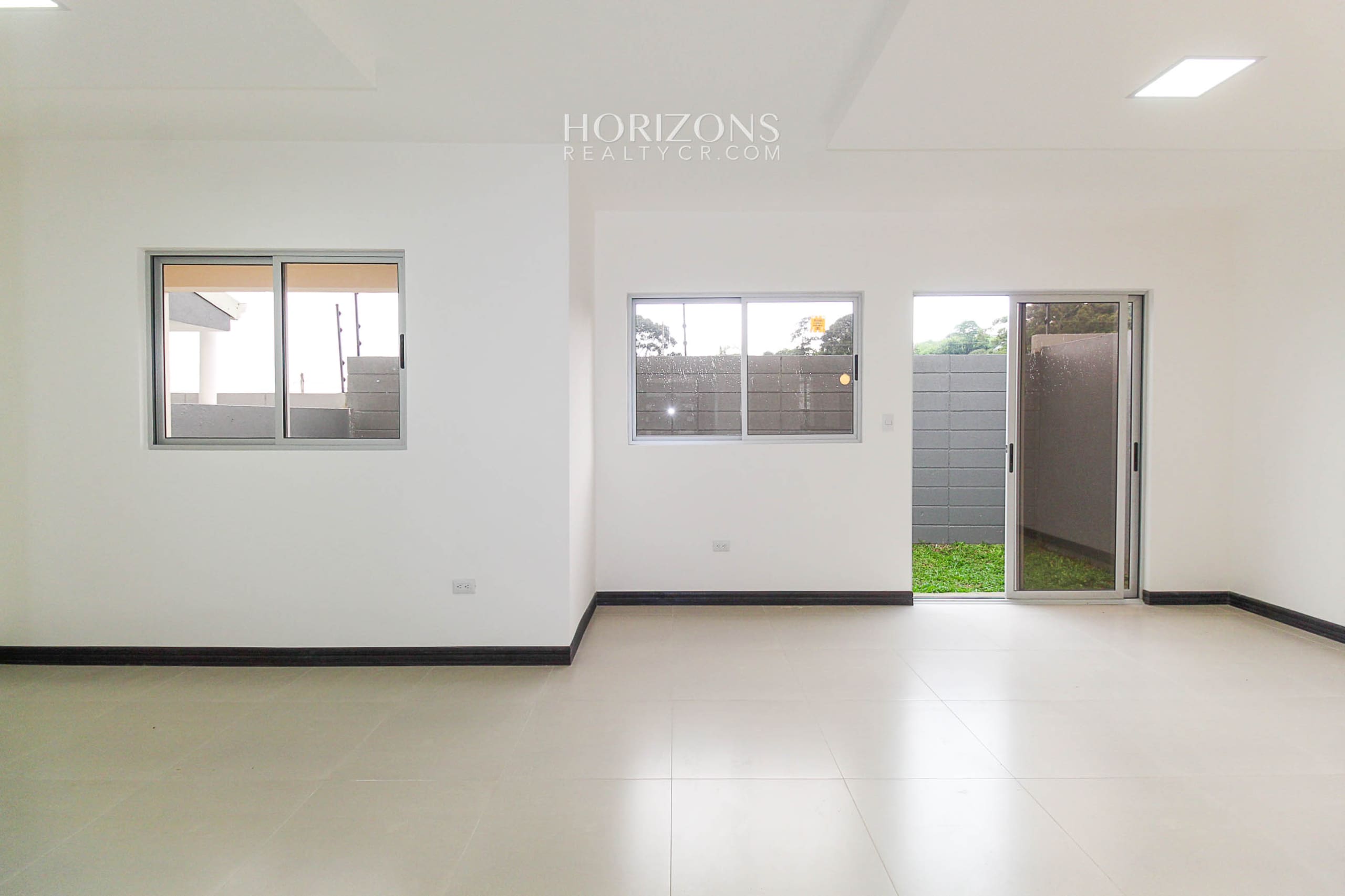 ¡En venta! Casa nueva en Condominio La Floresta / Tres Ríos nja1146