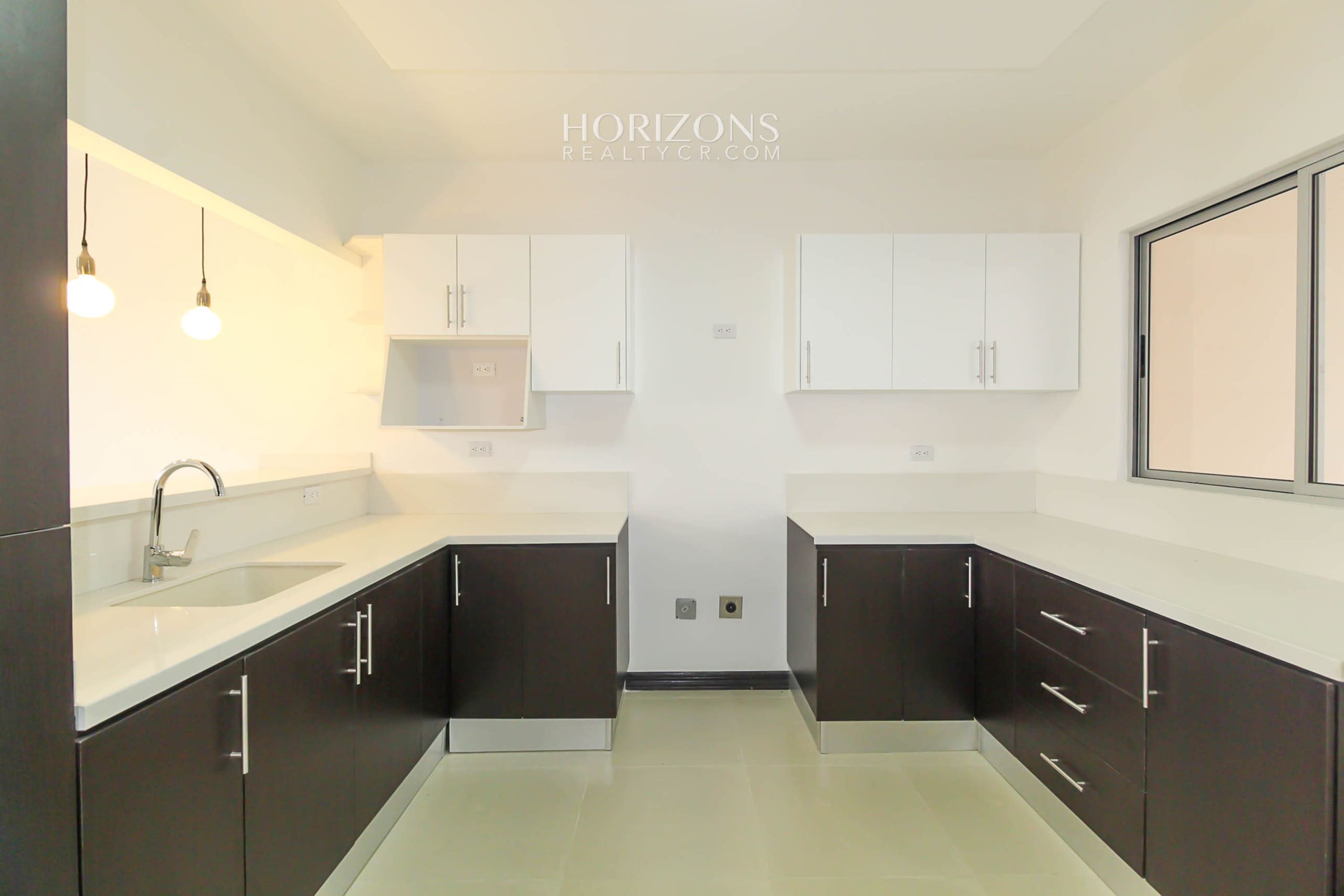 ¡En venta! Casa nueva en Condominio La Floresta / Tres Ríos nja1146