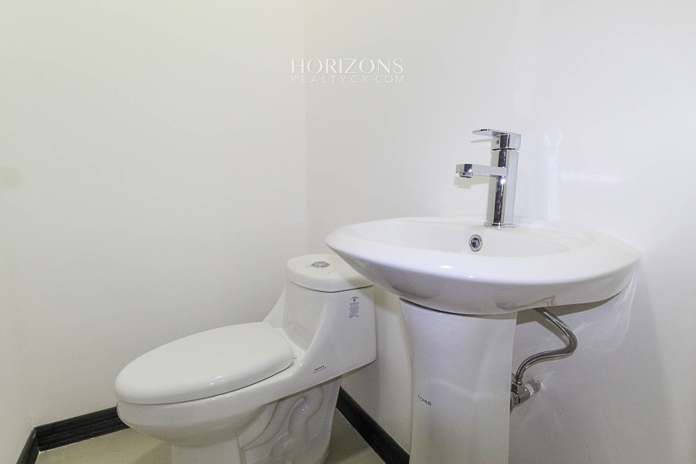 ¡En venta! Casa nueva en Condominio La Floresta / Tres Ríos nja1146