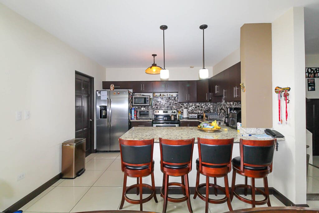 Casa en Condominio La Floresta 3 Dormitorios Terraza y Amplio Jardin nja1147