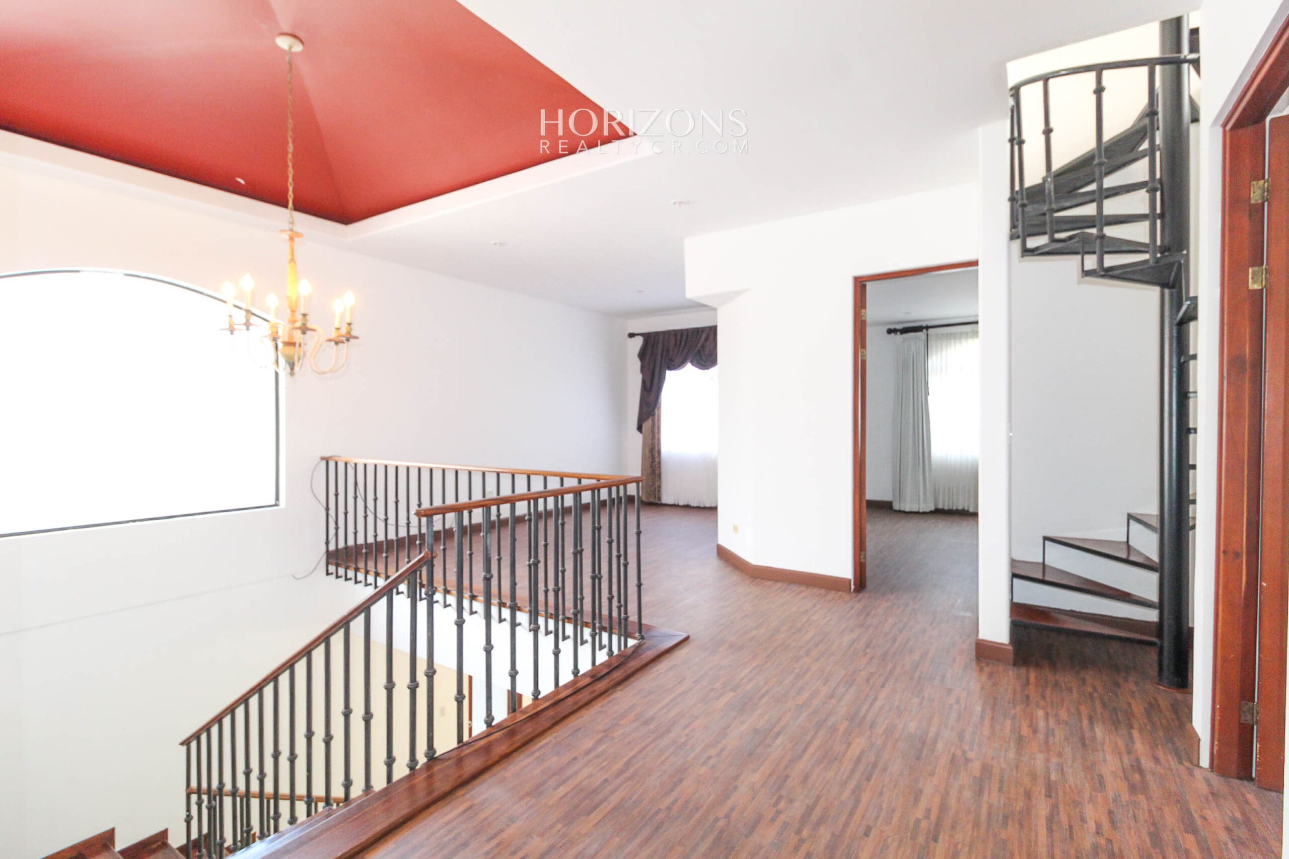 Casa en Venta ubicada en Residencial Altamonte Curridabat 4 Dormitorios nja1149