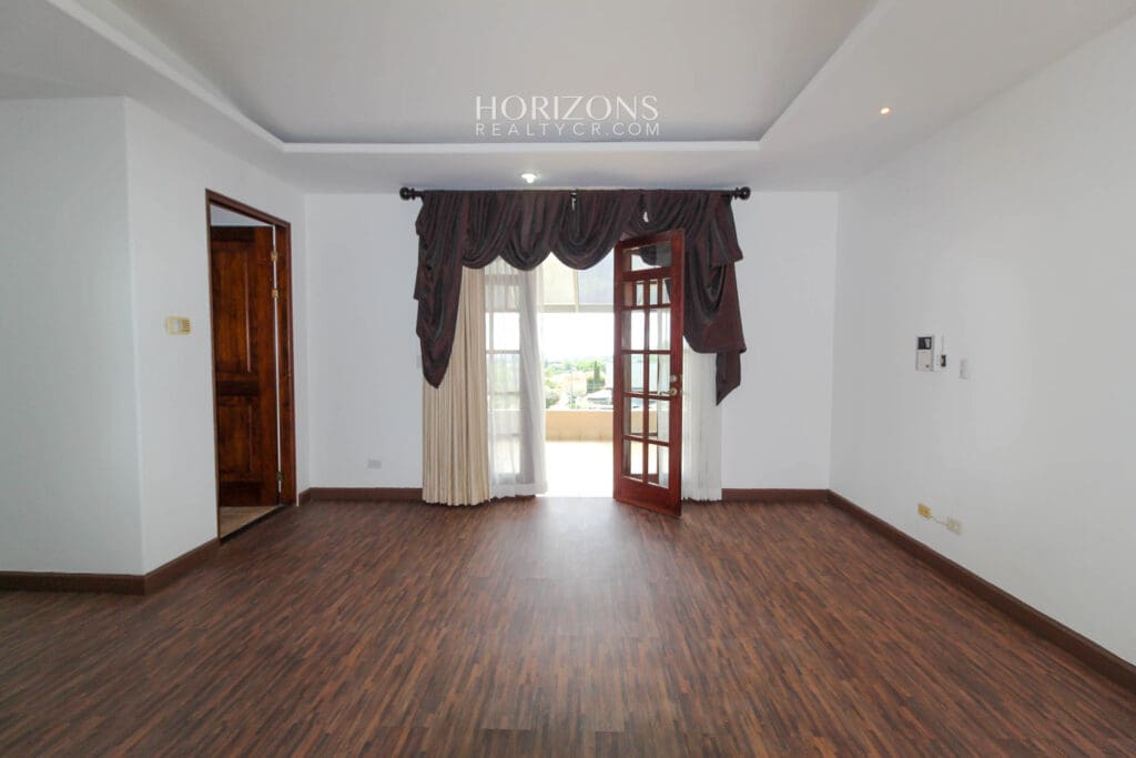Casa en Venta ubicada en Residencial Altamonte Curridabat 4 Dormitorios nja1149