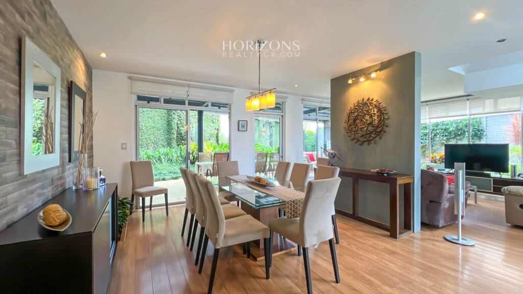 Moderna Casa En Condominio Lomas De Granadilla Curridabat 358M2 De Lote Cómoda Terraza  Jardín Nja1153