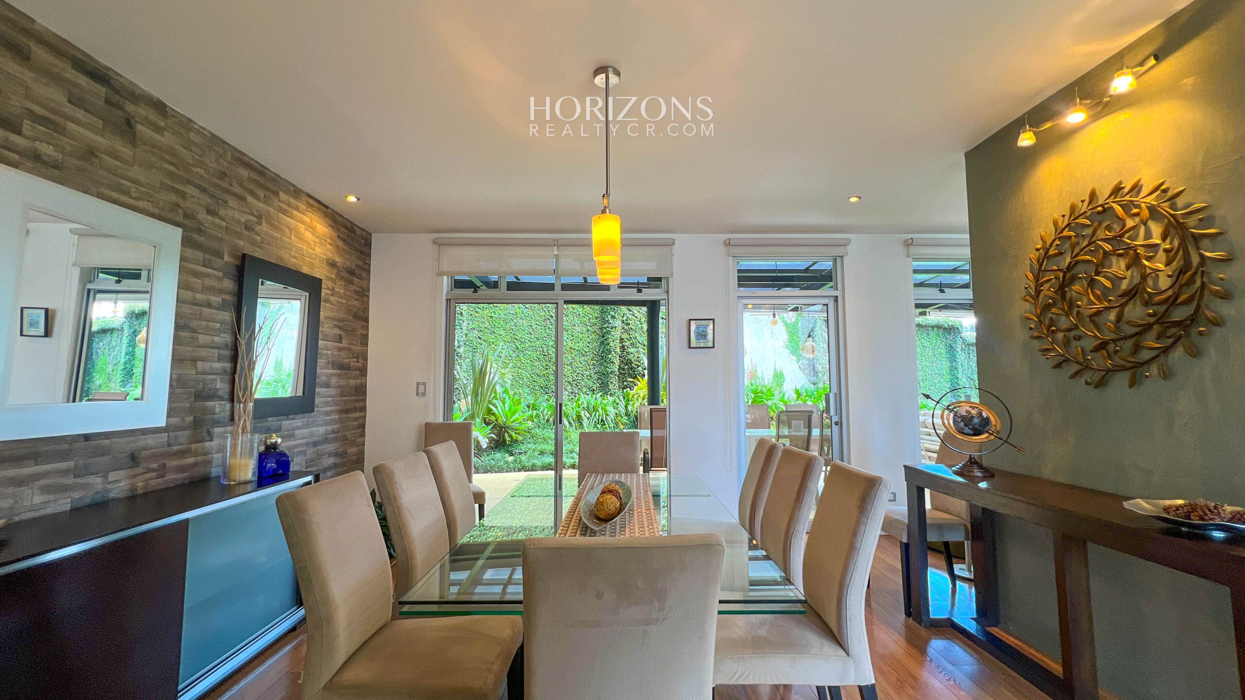 Moderna Casa En Condominio Lomas de Granadilla Curridabat 358m2 de Lote Cómoda Terraza  Jardín nja1153