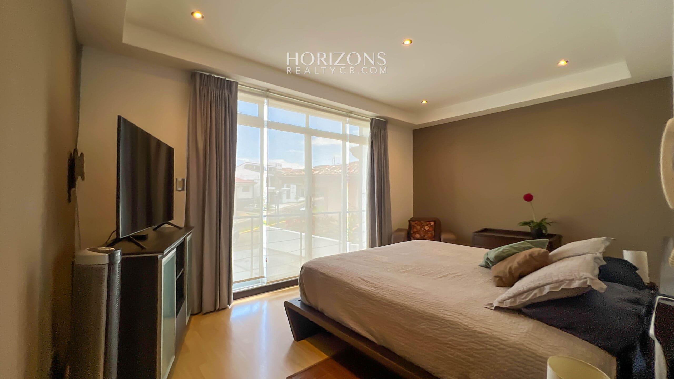 Moderna Casa En Condominio Lomas de Granadilla Curridabat 358m2 de Lote Cómoda Terraza  Jardín nja1153