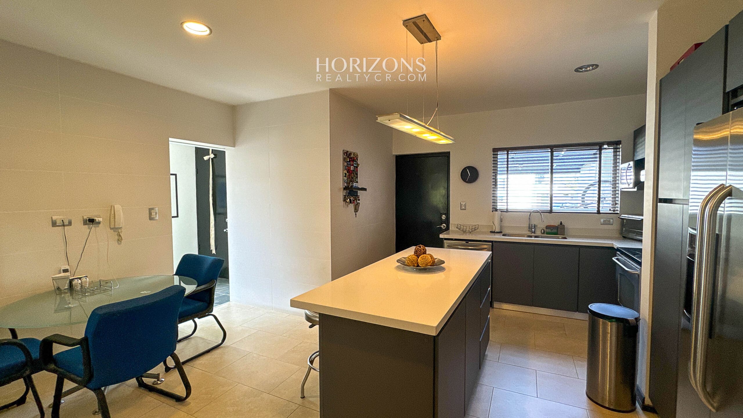 Moderna Casa En Condominio Lomas de Granadilla Curridabat 358m2 de Lote Cómoda Terraza  Jardín nja1153