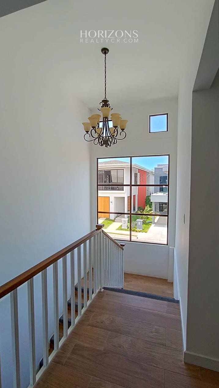 Se Vende Casa en Condominio Villa del Sol, San Rafael, Alajuela Sobre la Ruta 27  njr67